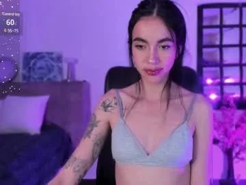 krissone – webcam model profile photo Image 17