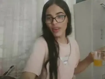 mayadashaaa – webcam model profile photo Image 5