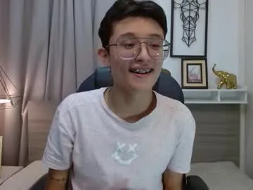 to4ka-gi – webcam model profile photo Image 3