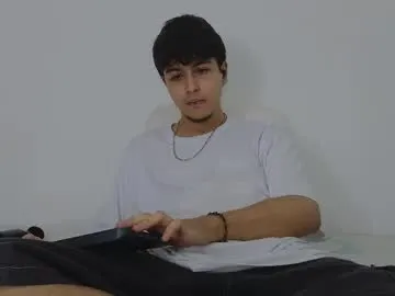 Ellidi – webcam model profile photo Image 3