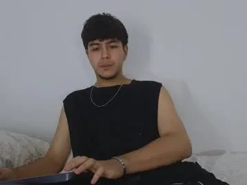 Ellidi – webcam model profile photo Image 4