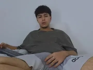 Ellidi – webcam model profile photo Image 8