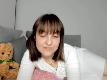 LuxBby – webcam model profile photo Image 3