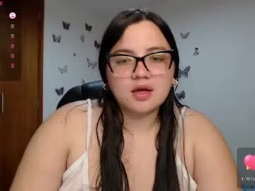 bunnydollstella – webcam model profile photo Image 3