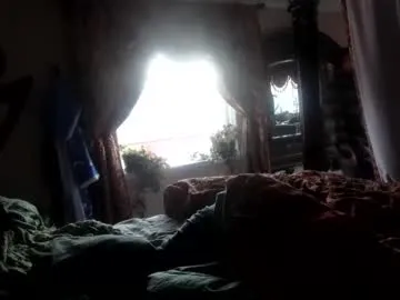 Alexxxs2704 – webcam model profile photo Image 5