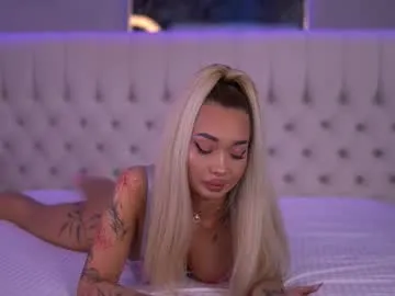 xunybany – webcam model profile photo Image 8