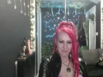 MinniMia – webcam model profile photo Image 19