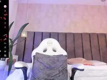 Ellidi free chat on liveonude Image 8