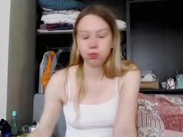 WhoreRobot – webcam model profile photo Image 18