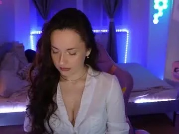 heyhorny_cb – webcam model profile photo Image 4