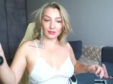 alix_barker – webcam model profile photo Image 3