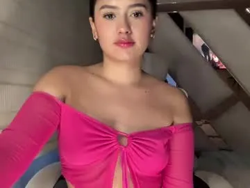 creaturencritter – webcam model profile photo Image 8