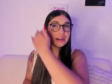 xlunami – webcam model profile photo Image 12