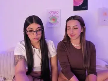 xlunami – webcam model profile photo Image 9