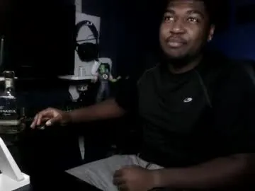 xlunami – webcam model profile photo Image 12