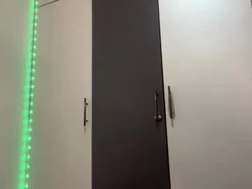 Ellidi – webcam model profile photo Image 13