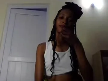 VikaAndMilana – webcam model profile photo Image 2