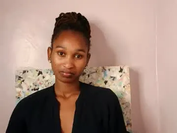 Mediumsomnambula – webcam model profile photo Image 5