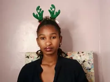 Mediumsomnambula – webcam model profile photo Image 9