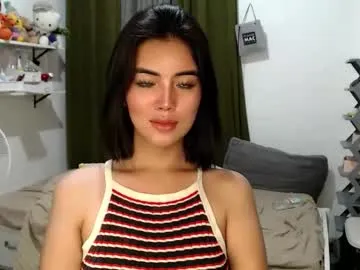 MinniMia – webcam model profile photo Image 16