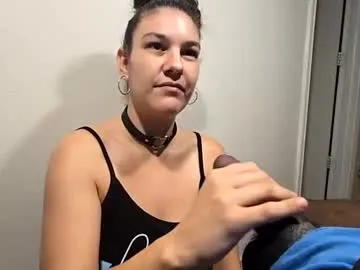 Ellidi – webcam model profile photo Image 10