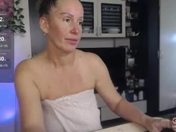 korinaluvv – webcam model profile photo Image 11