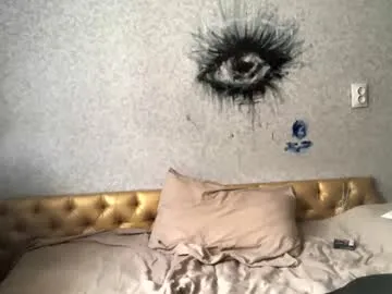 Lorablu – webcam model profile photo Image 19