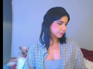 SheOnShe – webcam model profile photo Image 5