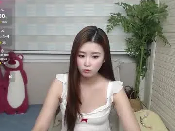 glossybabe_ – webcam model profile photo Image 7