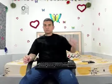 yummylaylax – webcam model profile photo Image 12