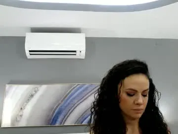 onlygia – webcam model profile photo Image 11
