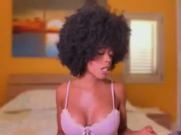 Dooomina35 – webcam model profile photo Image 17