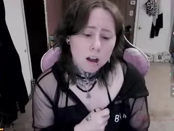 jucieLussie – webcam model profile photo Image 2