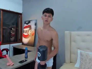 glossybabe_ – webcam model profile photo Image 12