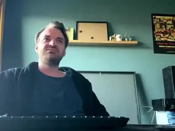 WhoreRobot – webcam model profile photo Image 18