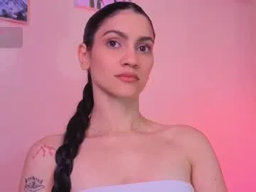 just_emilyy – webcam model profile photo Image 13