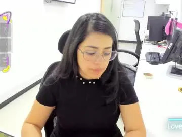 WhoreRobot – webcam model profile photo Image 5