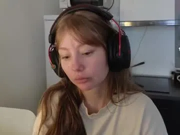 molochnaya000 – webcam model profile photo Image 8