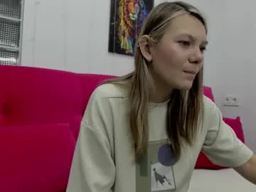 MaddieBryggs – webcam model profile photo Image 8