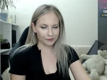 Anallovess – webcam model profile photo Image 8