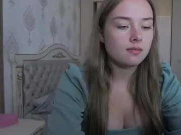 MaddieBryggs – webcam model profile photo Image 4