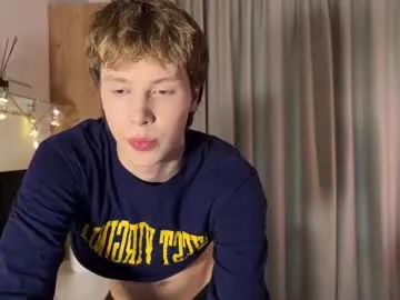 cute_fox_girl – webcam model profile photo Image 4