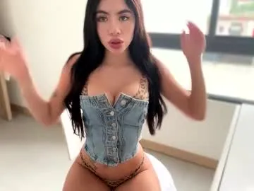 bunnydollstella – webcam model profile photo Image 2