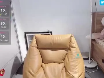 to4ka-gi – webcam model profile photo Image 3