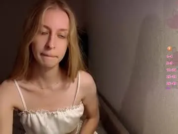 kimilee22 – webcam model profile photo Image 11