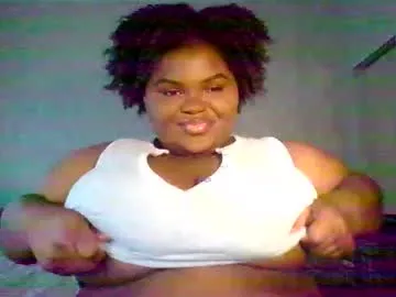 MinniMia free chat on liveonude Image 2