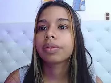 krissone – webcam model profile photo Image 12