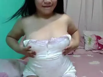 millemimi – webcam model profile photo Image 3