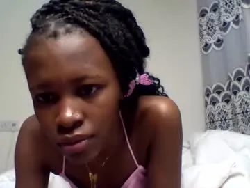 shiny-lily – webcam model profile photo Image 10