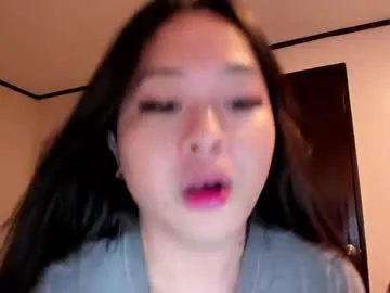 KristenKisa – webcam model profile photo Image 3